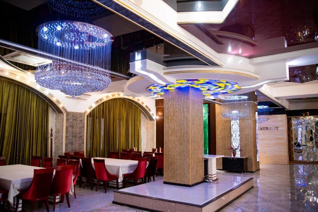 Hotel Zhibek Zholy ชุมเกนท์ ภายนอก รูปภาพ