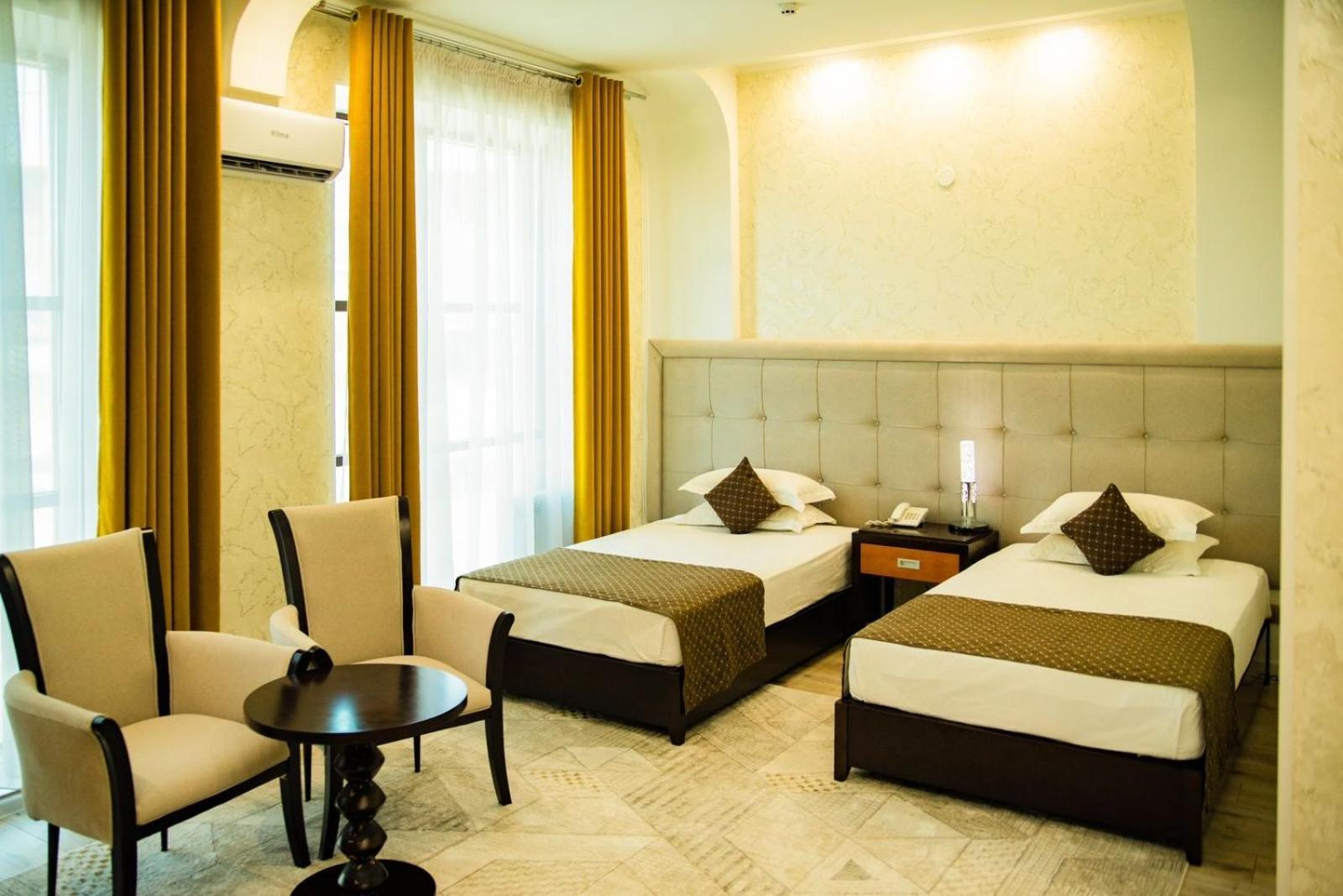 Hotel Zhibek Zholy ชุมเกนท์ ภายนอก รูปภาพ