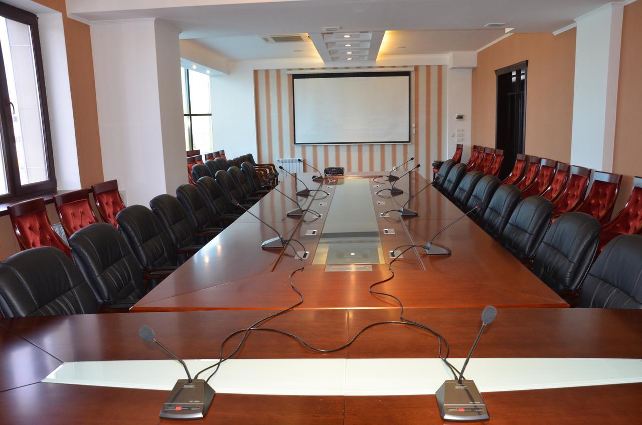 Hotel Zhibek Zholy ชุมเกนท์ ภายนอก รูปภาพ